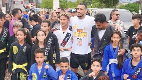 As aulas são ministradas nos períodos da manhã e tarde, no Instituto em Guarujá - Imagem: Instagram