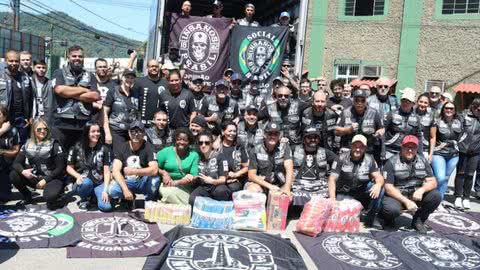 Motociclistas se reúnem em prol das famílias desabrigadas no incêndio em Santos - Imagem: reprodução Prefeitura de Santos