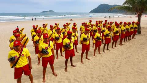 Guarujá abre 50 vagas para salva-vidas temporários - Imagem: reprodução Prefeitura de Guarujá