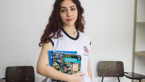 Aluna de São Vicente é aprovada em 1˚ lugar no Instituto Federal de Cubatão - Imagem: reprodução Prefeitura de São Vicente