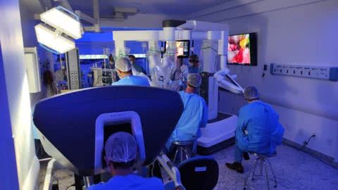 A eficácia com o uso do equipamento é próxima de 100% - Imagem: Divulgação Santa Casa de Santos