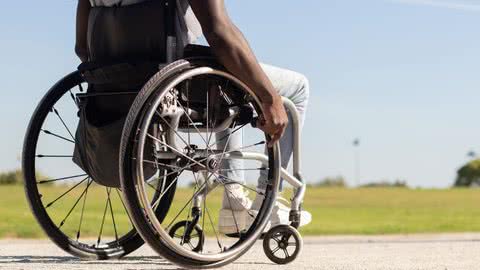 Esporte para todos: Santos abre mais de 80 vagas em modalidades adaptadas para PCD - Imagem: Reprodução/Freepik