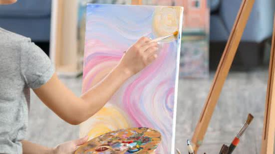 Aulas são voltadas para maiores de 16 anos - Imagem: Reprodução / Freepik