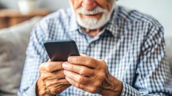 Esquema de lavagem de dinheiro e fraudes financeiras contra idosos é alvo da Polícia Civil no litoral de SP - Imagem: Reprodução/ Freepik