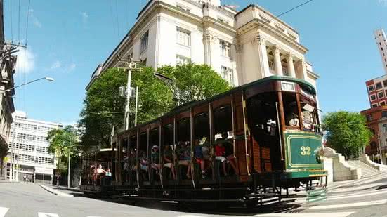 Bonde passou alguns dias fora de operação para serviços na rede de trilhos - Imagem: Divulgação/ G1