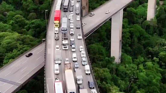 Subida ocorrerá apenas pela pista Norte da Rodovia dos Imigrantes (Operação 2x3) - Imagem: Divulgação