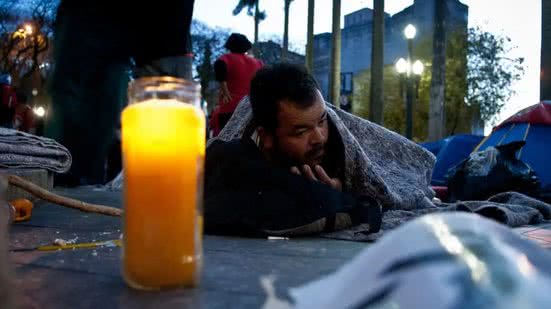 Relatório mostra Santos como terceira cidade de São Paulo com maior população de rua - Imagem: Reprodução/ Marcelo Camargo/ Agência Brasil