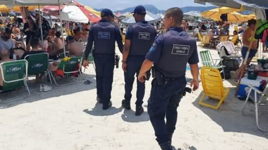 Iniciativa busca garantir a organização das áreas costeiras e a aplicação das normas municipais - Imagem: Reprodução/Prefeitura de Guarujá