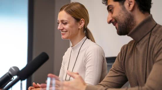 Profissionais perceberam que o conhecimento profundo em sua área de atuação é indispensável - Imagem: Freepik