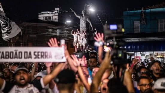 Jogo ocorre pela terceira fase da Copinha - Imagem: Instagram/ @santosfc