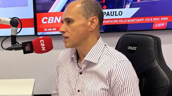 Jornal CBN Santos ocorre das 9h ao 12h, de segunda a sexta-feira - Imagem: CBN Santos