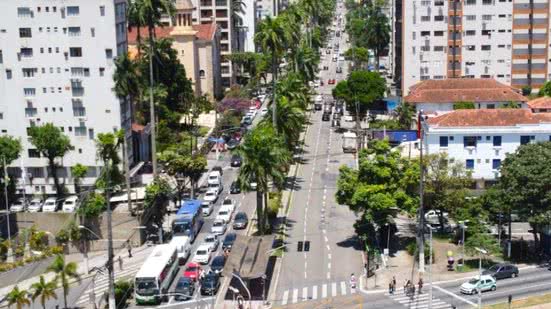 Sabesp implementa método menos destrutivo para renovação da tubulação, evitando grandes intervenções e riscos de afundamento - Imagem: Prefeitura de Santos