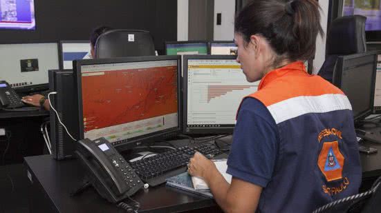 Acompanhe as orientações da Defesa Civil e evite deslocamentos em áreas de risco durante as chuvas - Imagem: Reprodução/ Defesa Civil