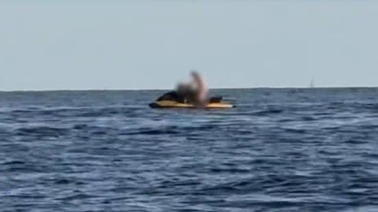 Atos obscenos em locais públicos podem ser considerados crime, segundo o Código Penal Brasileiro - Imagem: Reprodução/ Redes Sociais