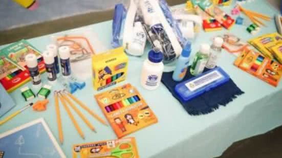 Kit de material escolar - Imagem: Reprodução/ Prefeitura Municipal de Mongaguá