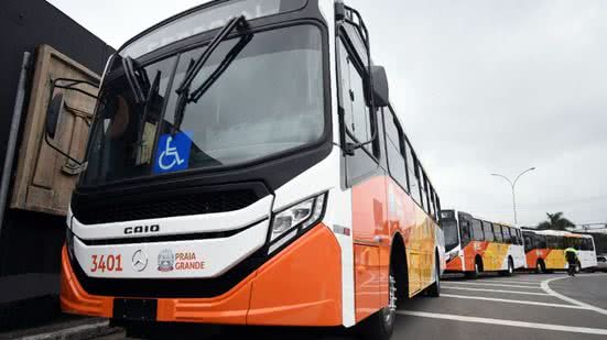 Além do reajuste, a Prefeitura destaca a integração dos ônibus intermunicipais como uma medida para melhorar o transporte na região. - Imagem: Divulgação / Prefeitura de Praia Grande