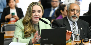 projeto dá à mulher agredida prioridade em atendimento psicológico no SUS — Senado Notícias