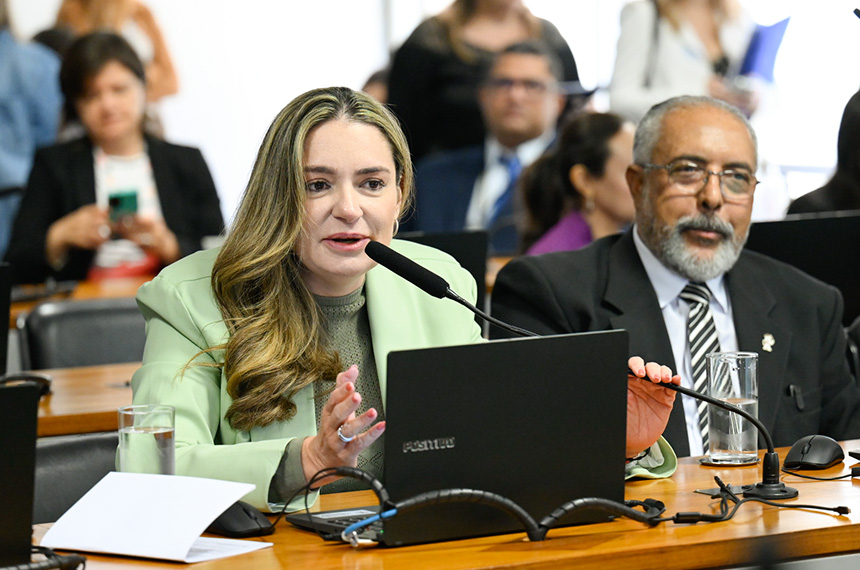 projeto dá à mulher agredida prioridade em atendimento psicológico no SUS — Senado Notícias