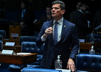Plenário ratifica fim da cobrança de roaming no Mercosul — Senado Notícias