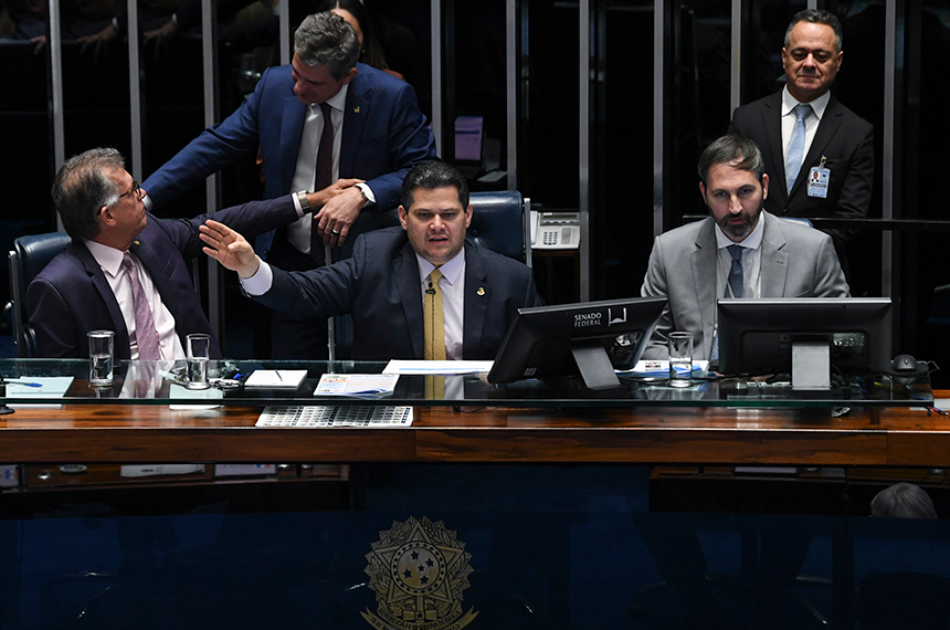 Senado cria CPI da Adultização para investigar crimes contra menores — Senado Notícias