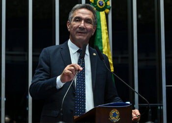 Lucas Barreto critica aumento da energia no Amapá — Senado Notícias