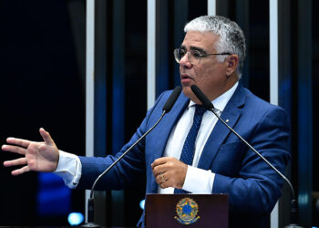 Girão diz que ‘STF atua politicamente’ e parabeniza Mendonça por ‘se insurgir’ — Senado Notícias