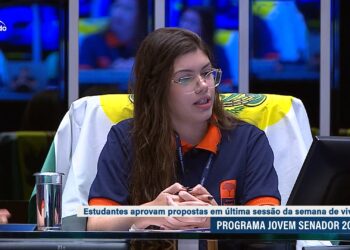 ‘Jovens senadores’ aprovam propostas na última sessão da edição 2025 — Senado Notícias