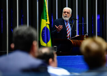 CAE analisa projeto para viabilizar MP que compensa ‘tarifaço’ — Senado Notícias