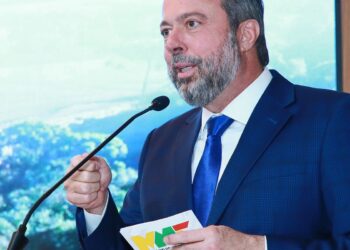 Governo estuda parceria com Bolívia para nova hidrelétrica binacional