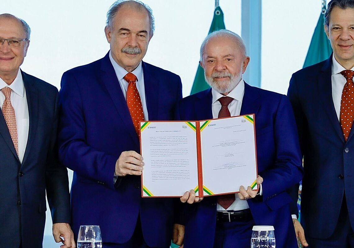 Governo anuncia R$ 12 bi de crédito para inovação da indústria 4.0