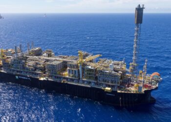 Petrobras libera início da construção de quatro navios