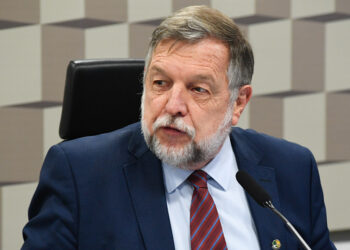 CDH debate oferta de medicamento a pacientes com Atrofia Muscular Espinhal tipo 3 — Senado Notícias