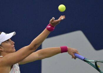 Bia Haddad sofre, mas vence britânica Kartal em estreia no US Open