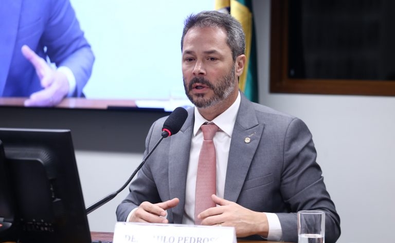 Comissão aprova projeto que assegura placas de trânsito e de endereços legíveis por todos – Notícias
