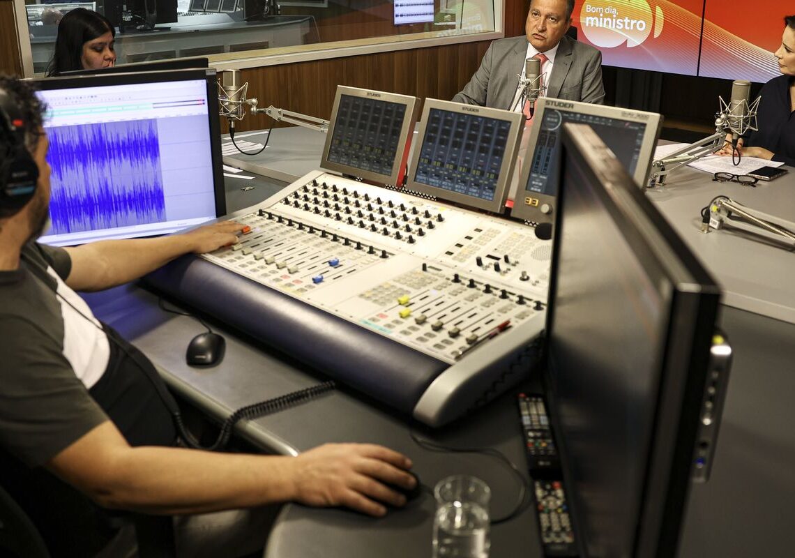 Governo quer coibir concorrência desleal de big techs, diz Rui Costa