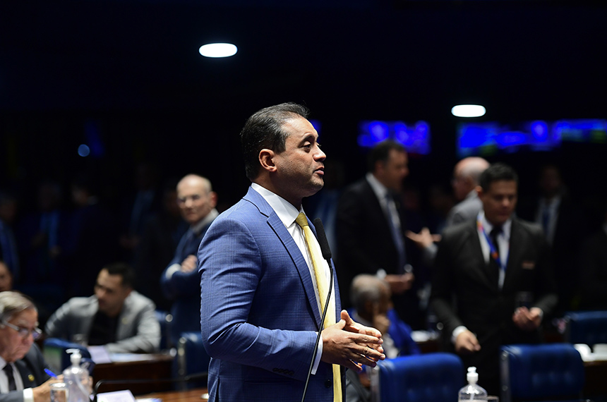 Limite de oito anos a inelegibilidades está na pauta de terça do Plenário — Senado Notícias