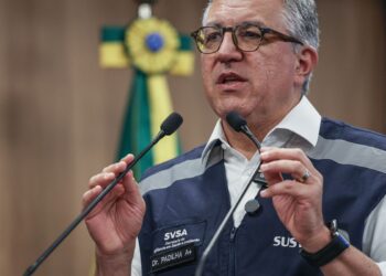 Padilha determina notificação imediata de casos de intoxicação por metanol