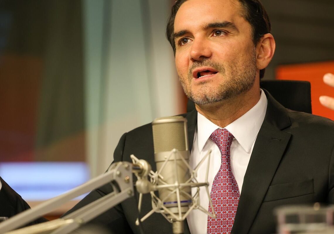 Celso Sabino confirma a Lula que deixará Ministério do Turismo