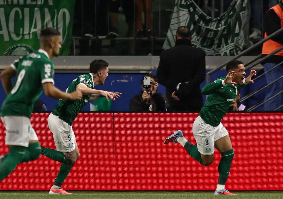 Palmeiras volta a derrotar o River e chega à semifinal da Libertadores