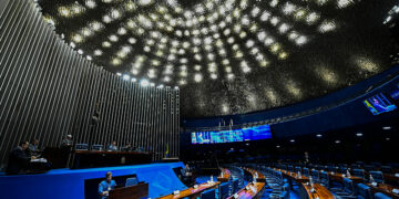 Plenário analisa regulamentação da reforma tributária nesta terça — Senado Notícias