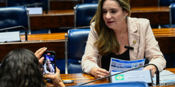 Augusta Brito é a nova procuradora especial da Mulher no Senado — Senado Notícias