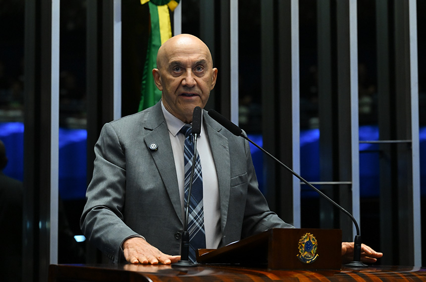 Confúcio Moura faz alerta sobre crimes digitais contra crianças e adolescentes — Senado Notícias