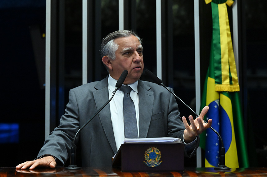 Izalci defende PEC para garantir autonomia financeira ao DF — Senado Notícias