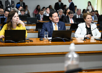 Avança regulamentação da profissão de tecnólogo em engenharia e agronomia — Senado Notícias