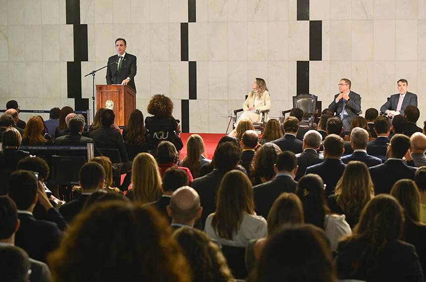 Conselho Nacional da Advocacia Pública Fiscal apresenta estatuto ao Congresso — Senado Notícias