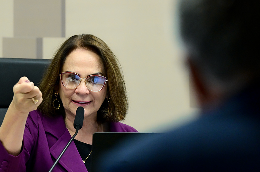 CDH aprova derrubar norma que proíbe comunidade terapêutica de tratar crianças — Senado Notícias