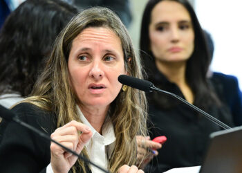 À CPMI, diretora aponta que CGU audita todas as entidades ligadas ao INSS — Senado Notícias