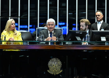 Sessão ressalta papel da ciência e da biologia para o futuro do país — Senado Notícias