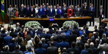Congresso promulga Emenda com novas regras para precatórios — Senado Notícias