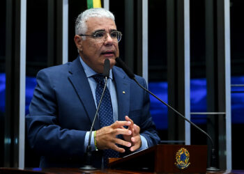 Girão diz que voto de Fux ‘desmoralizou processo’, e pede anistia — Senado Notícias